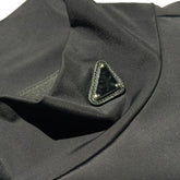 Tech fabric stretch logo neck top