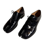 Tabi lace up derby