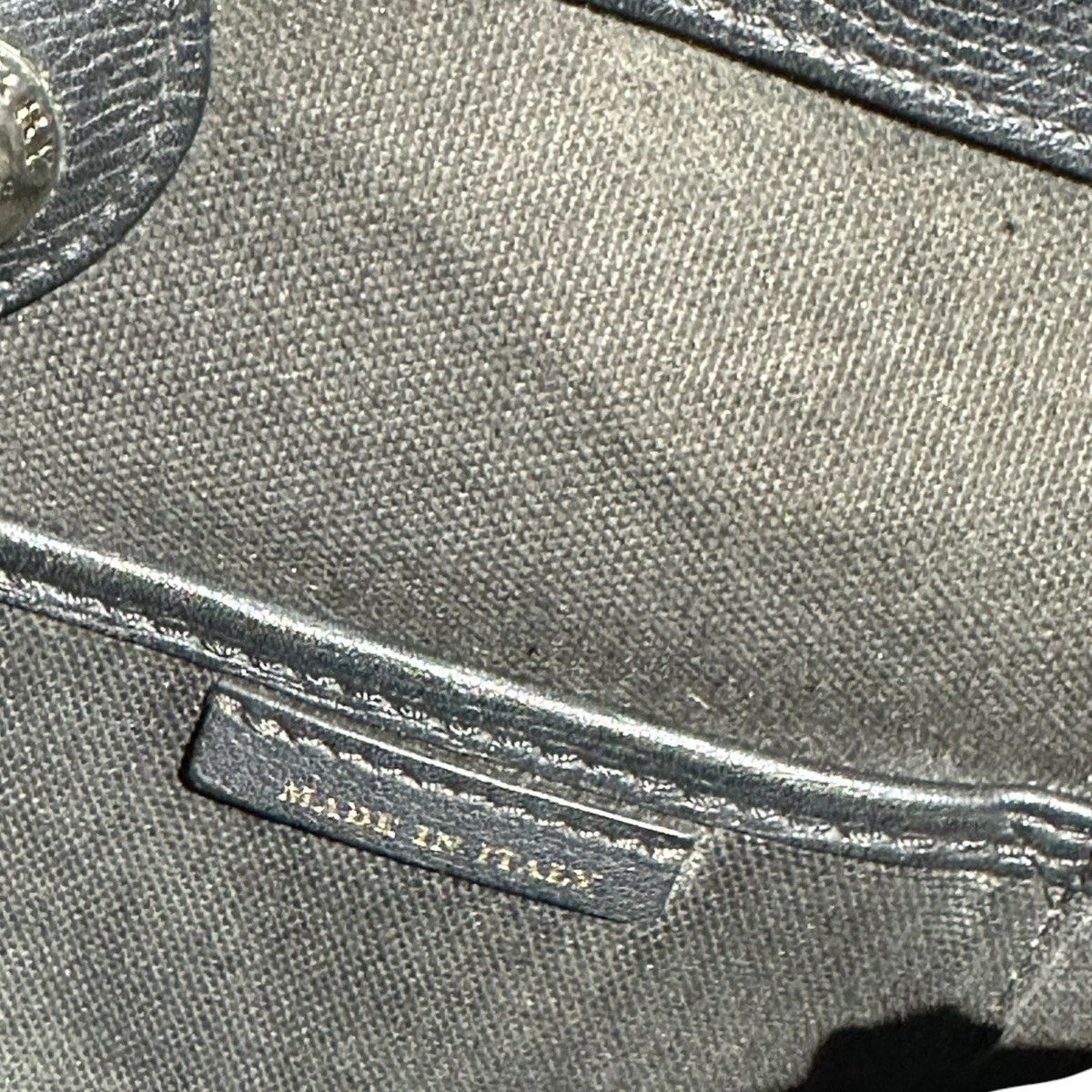 Banner collapsible leather nova check bag