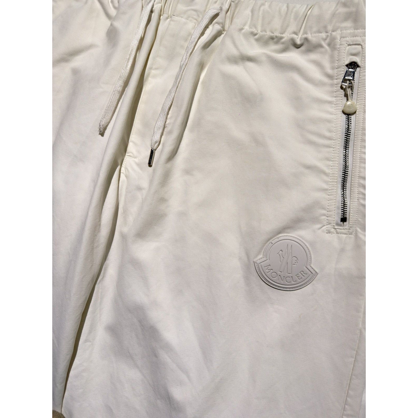 Adjustable waist logo patch pant