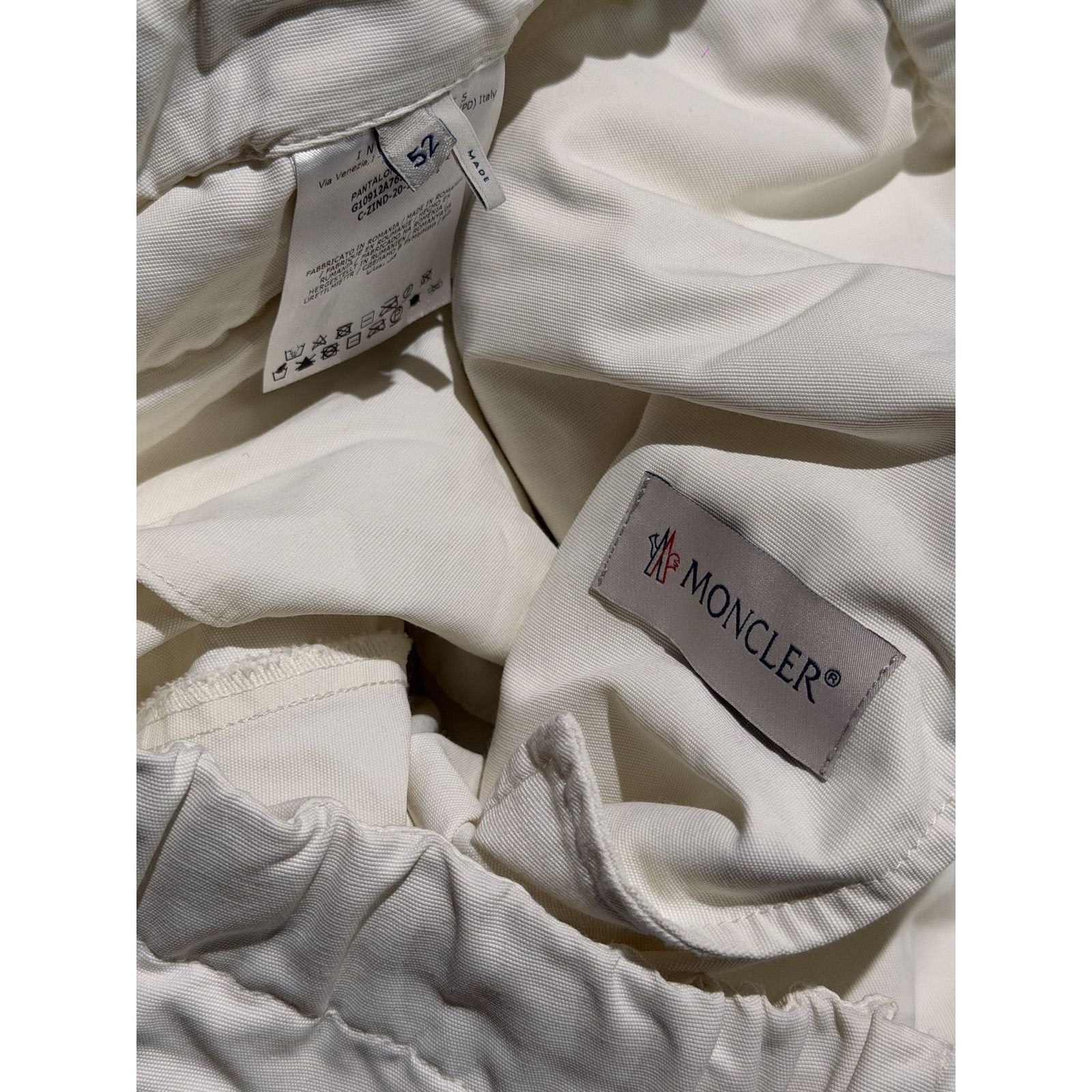 Adjustable waist logo patch pant