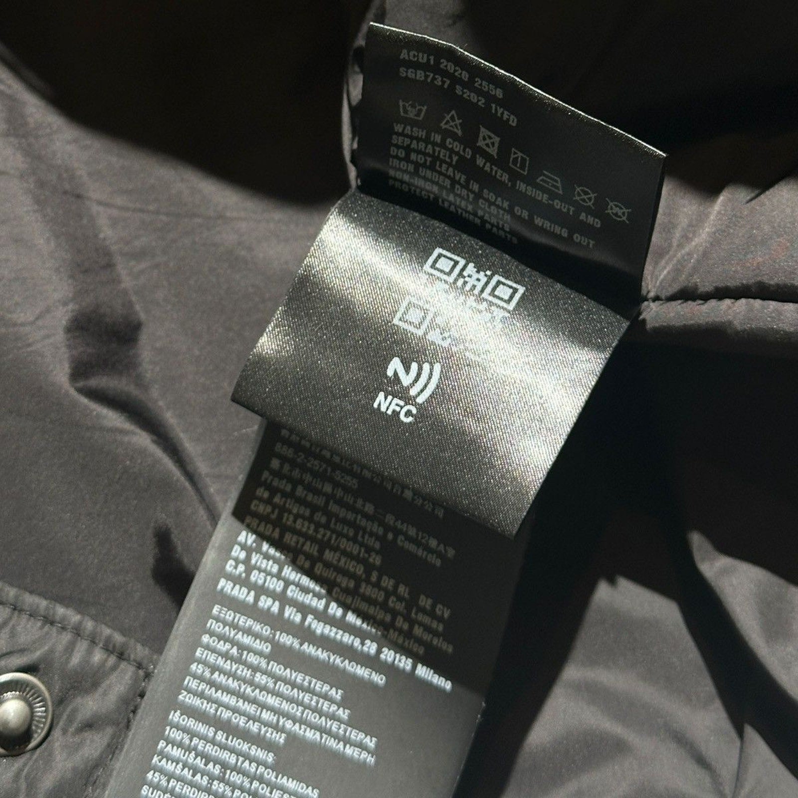 Renylon essential metal logo jacket