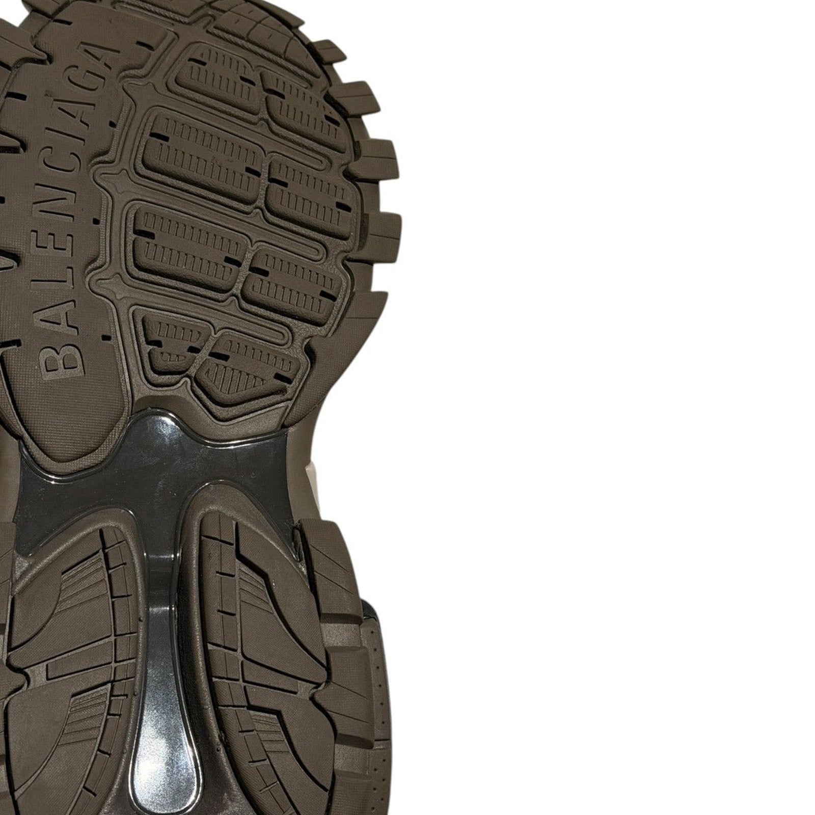 Track runner sneaker