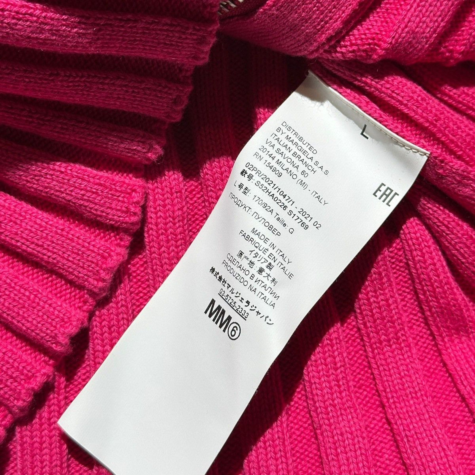 Ribbed stretch zippered sweater