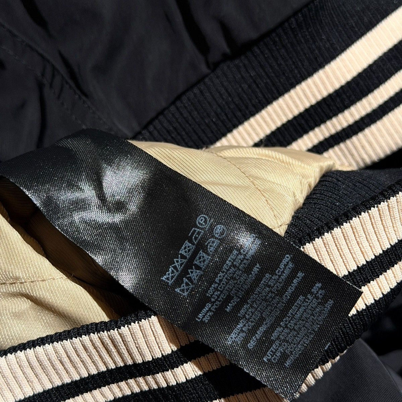 Backzip padded bomber