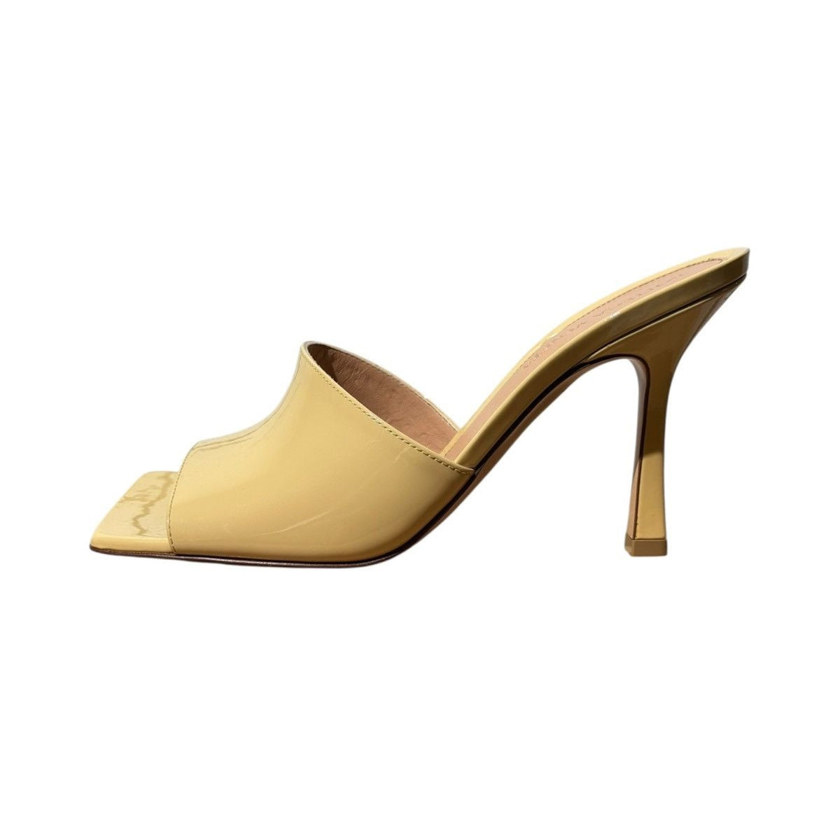 Stretch mule sandal heel
