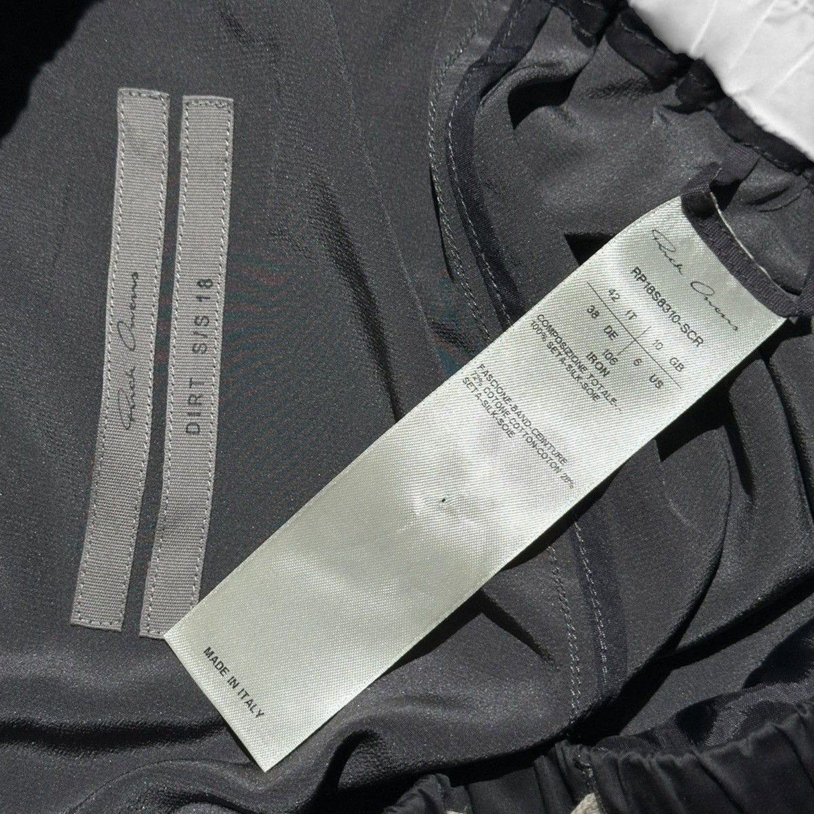 SS18 Dirt silk shorts