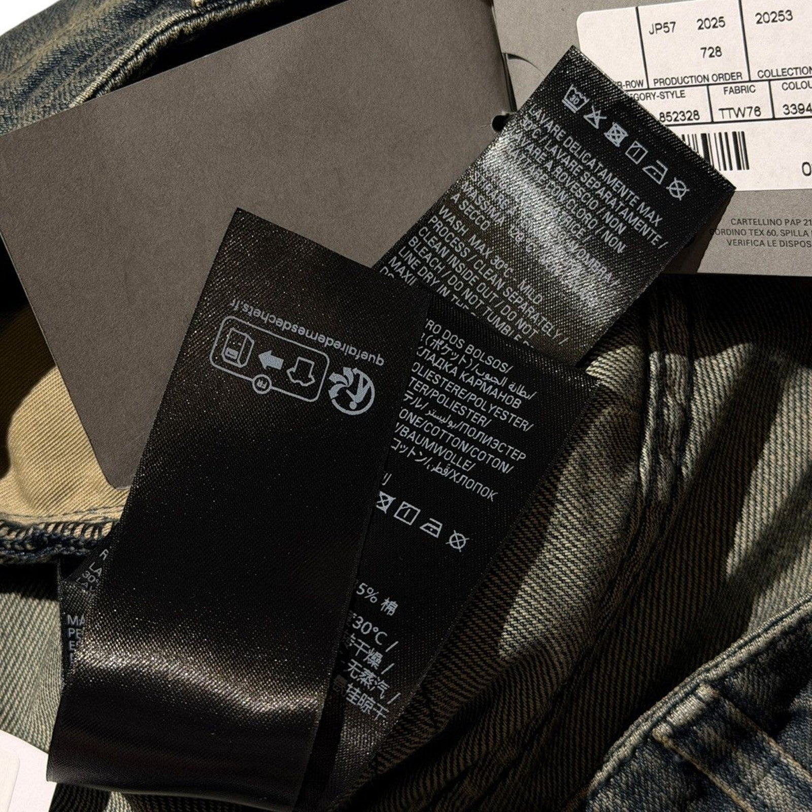 Curved Washed denim