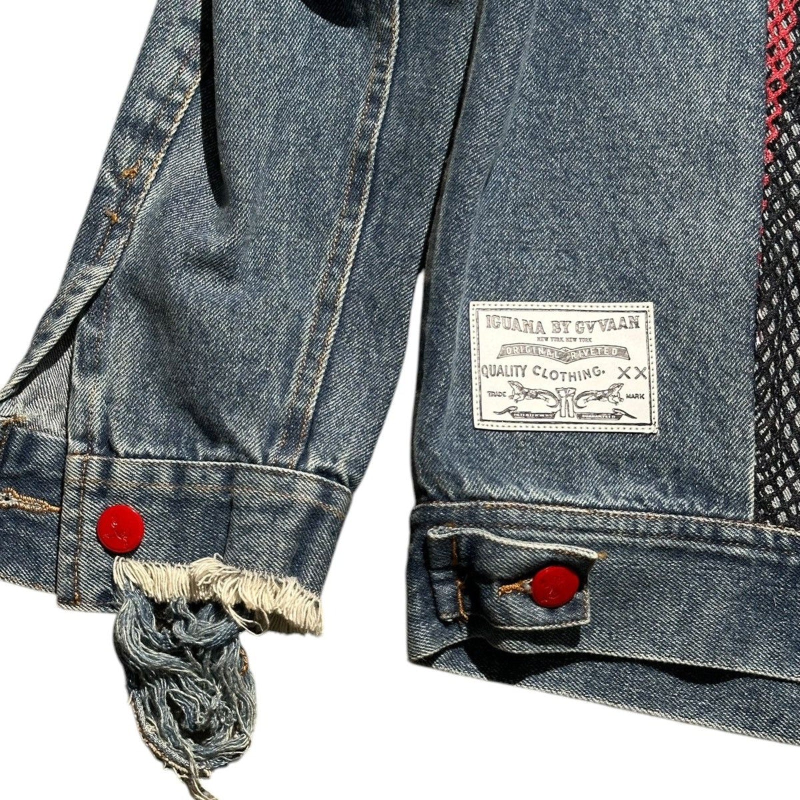 Iguana Limited Netted back graphic trucker