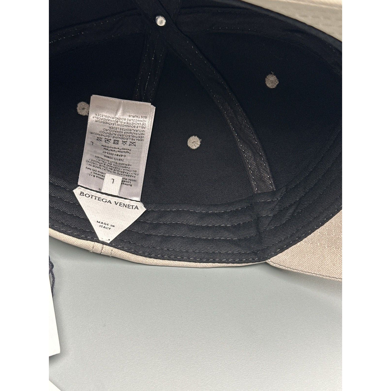 Leather printed hat