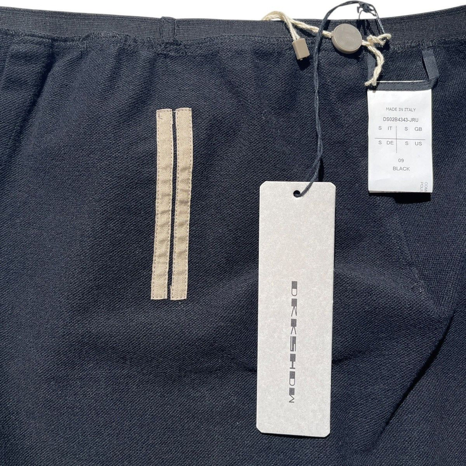 Adjustable waist waxed mini skirt
