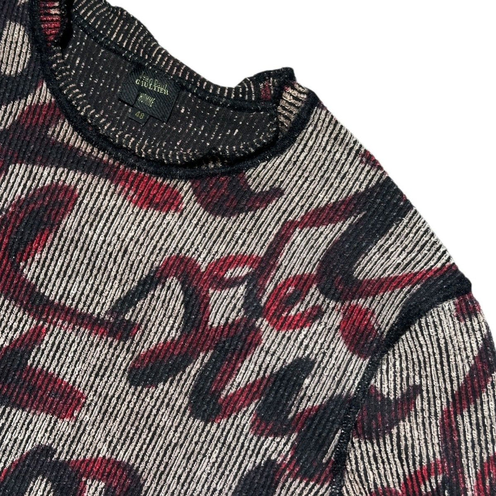 Script graphic ribbed stretch sweater