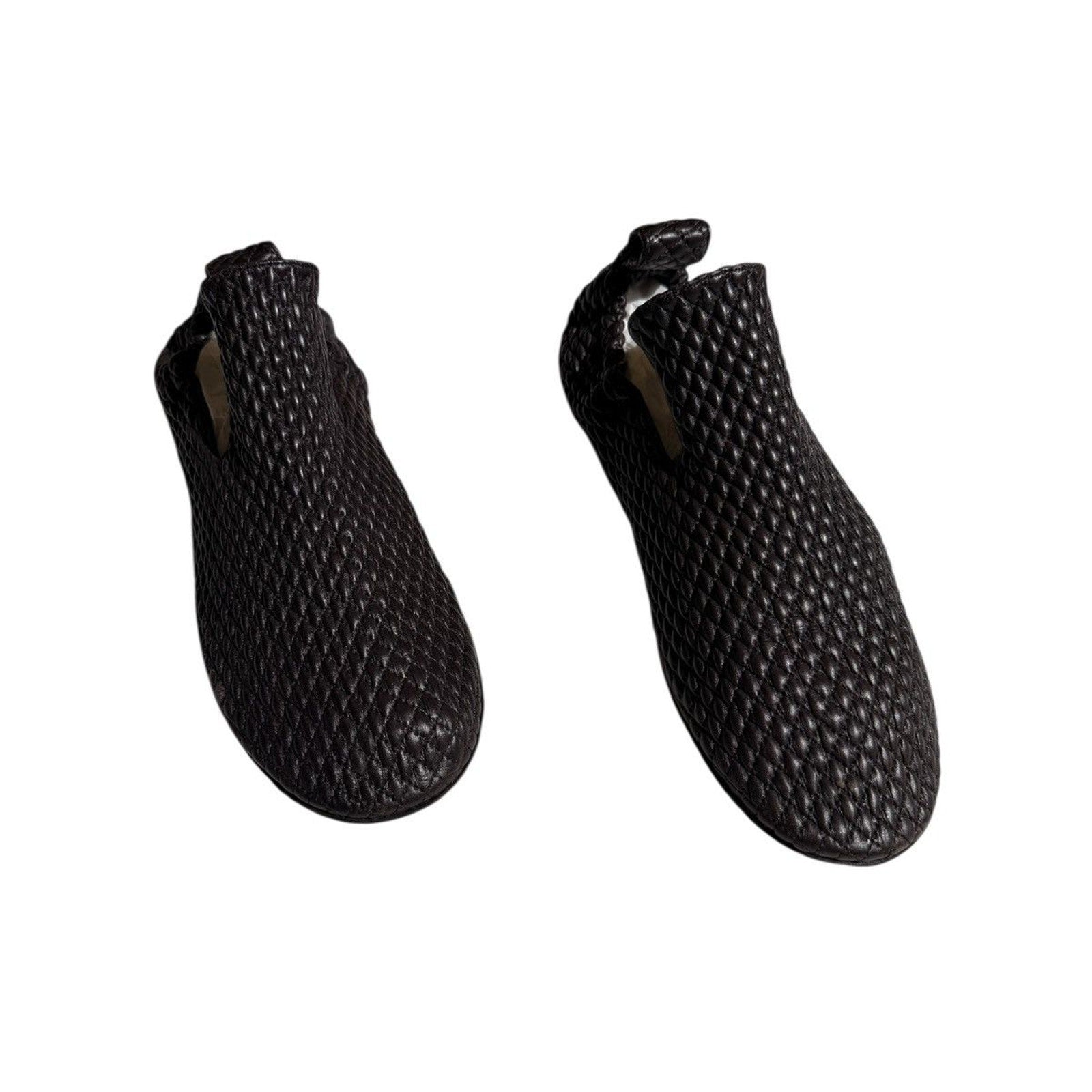 intrecciato woven leather slip on