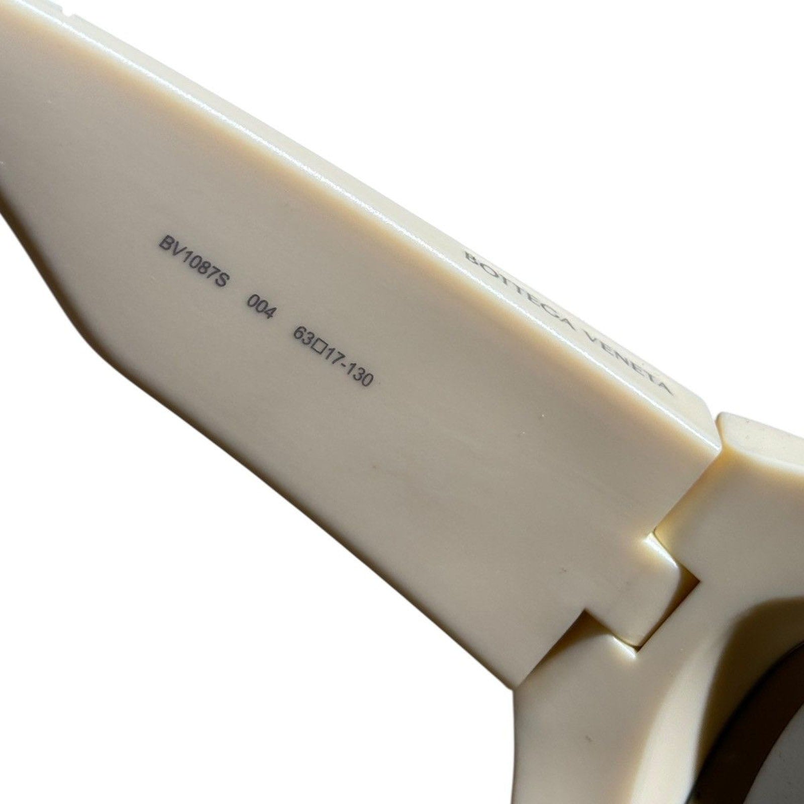 BV1087S Rounded sunglasses