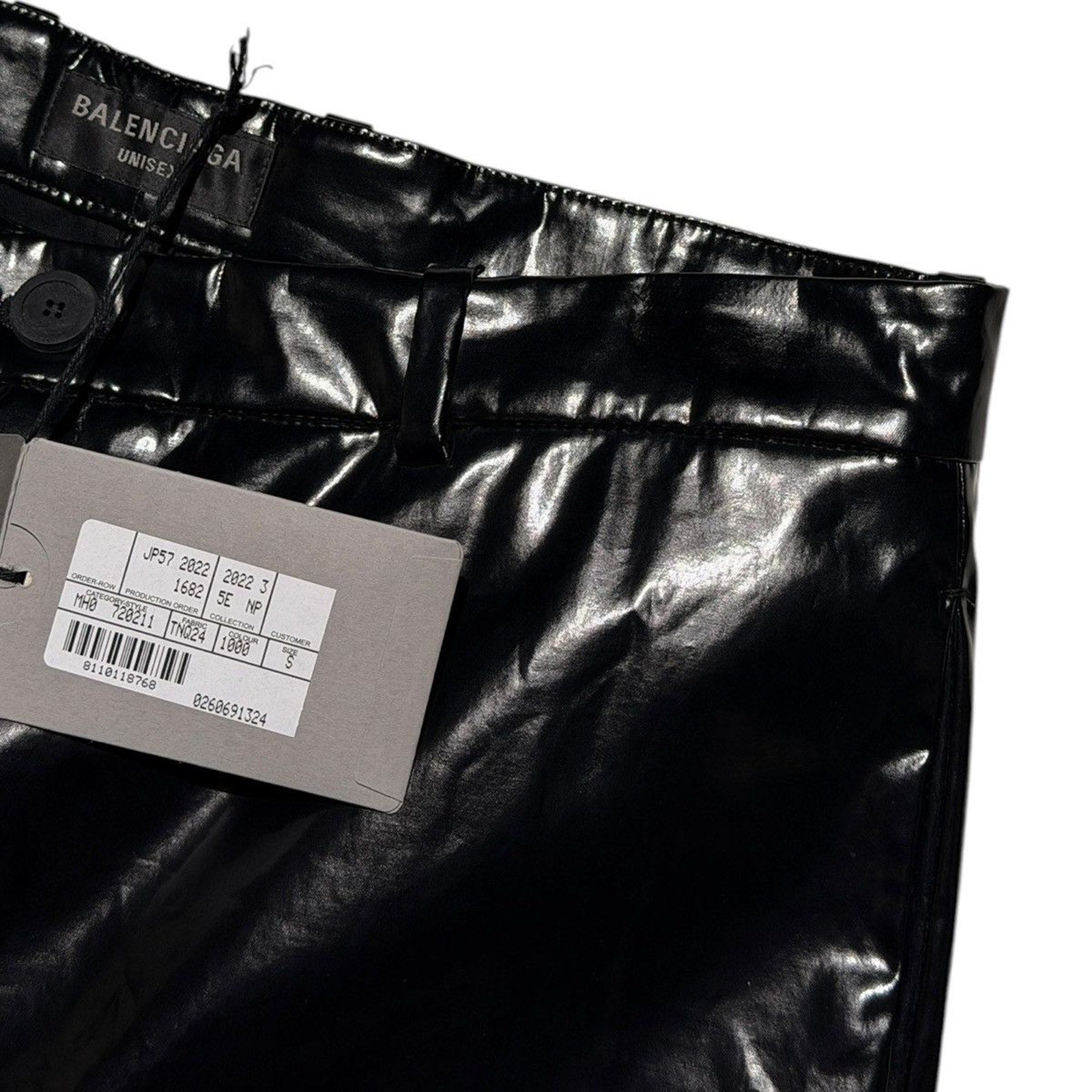 Coated glossy pant