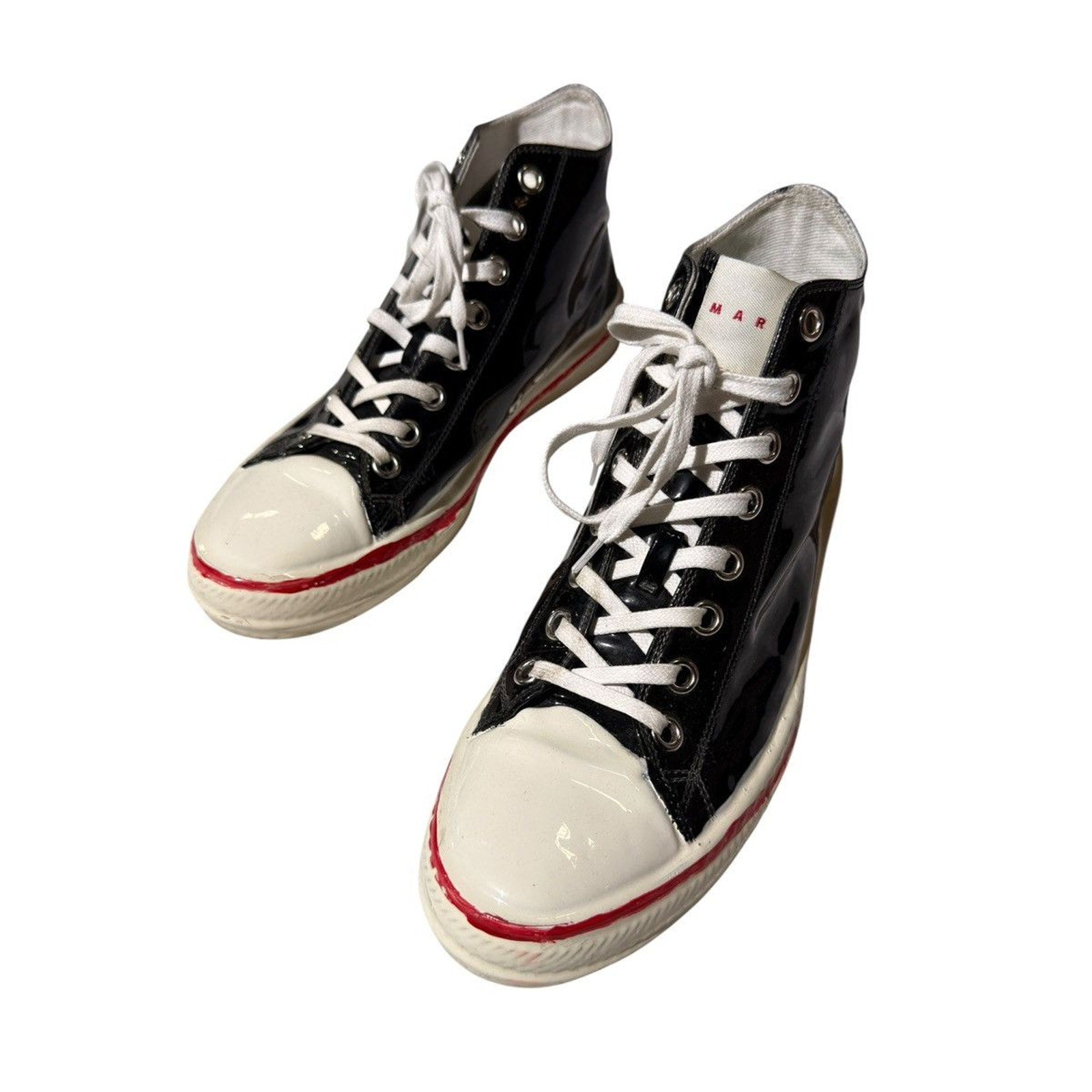 “Gooey” converse style sneaker