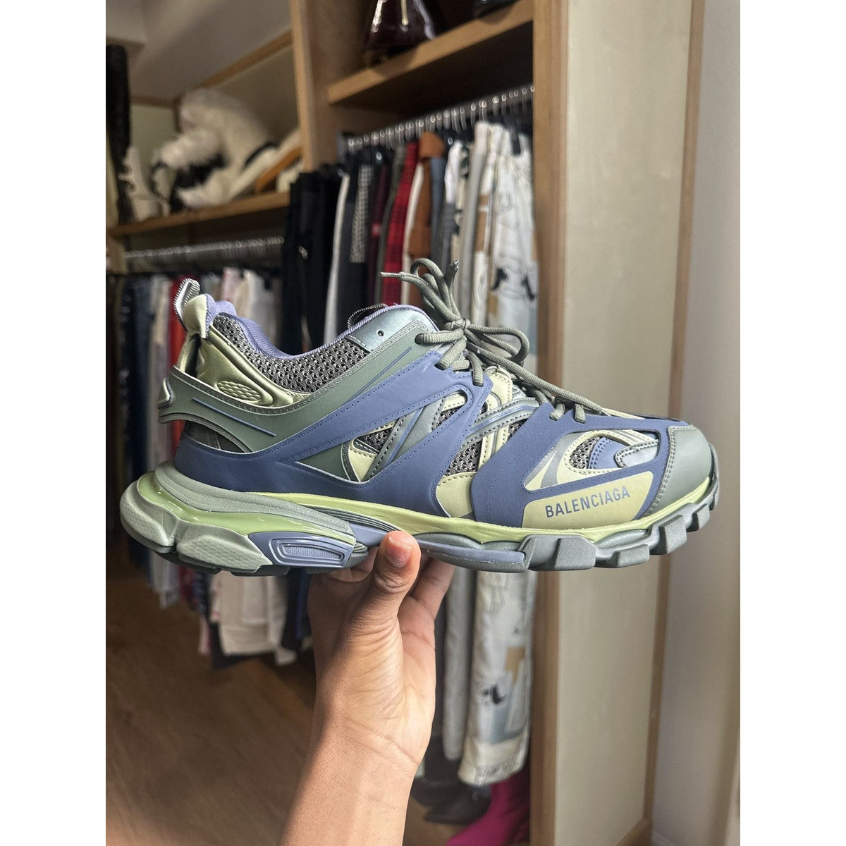 Track trainer runner sneaker