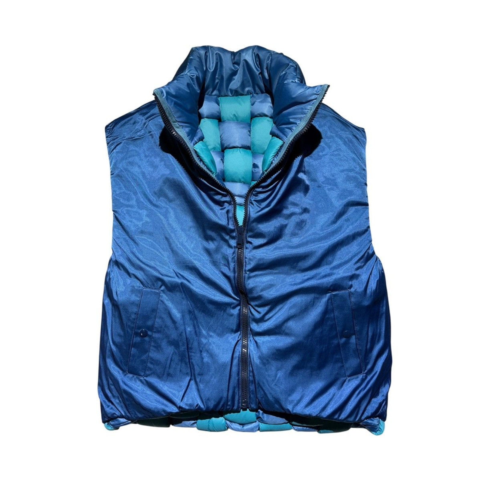 Reversible keel quilted puffer vest