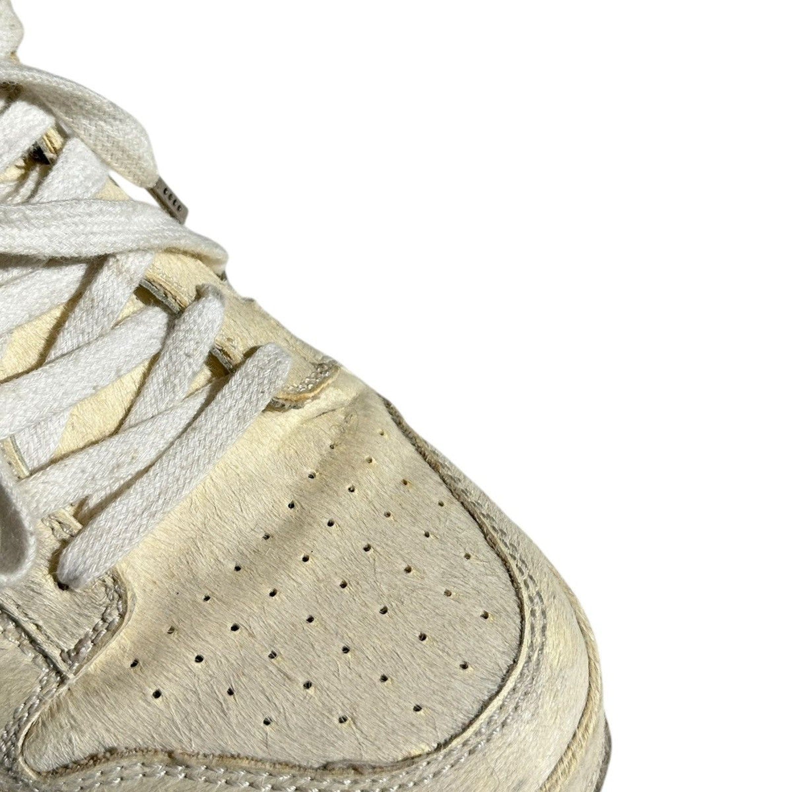 Ponyhair lace up sneaker