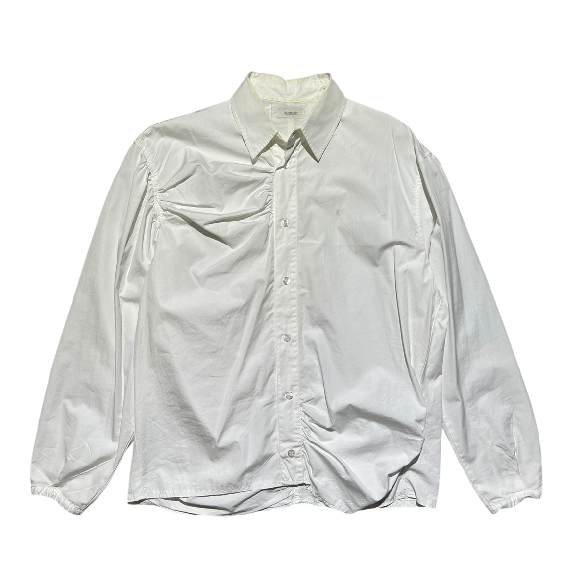 Pleated runched button down