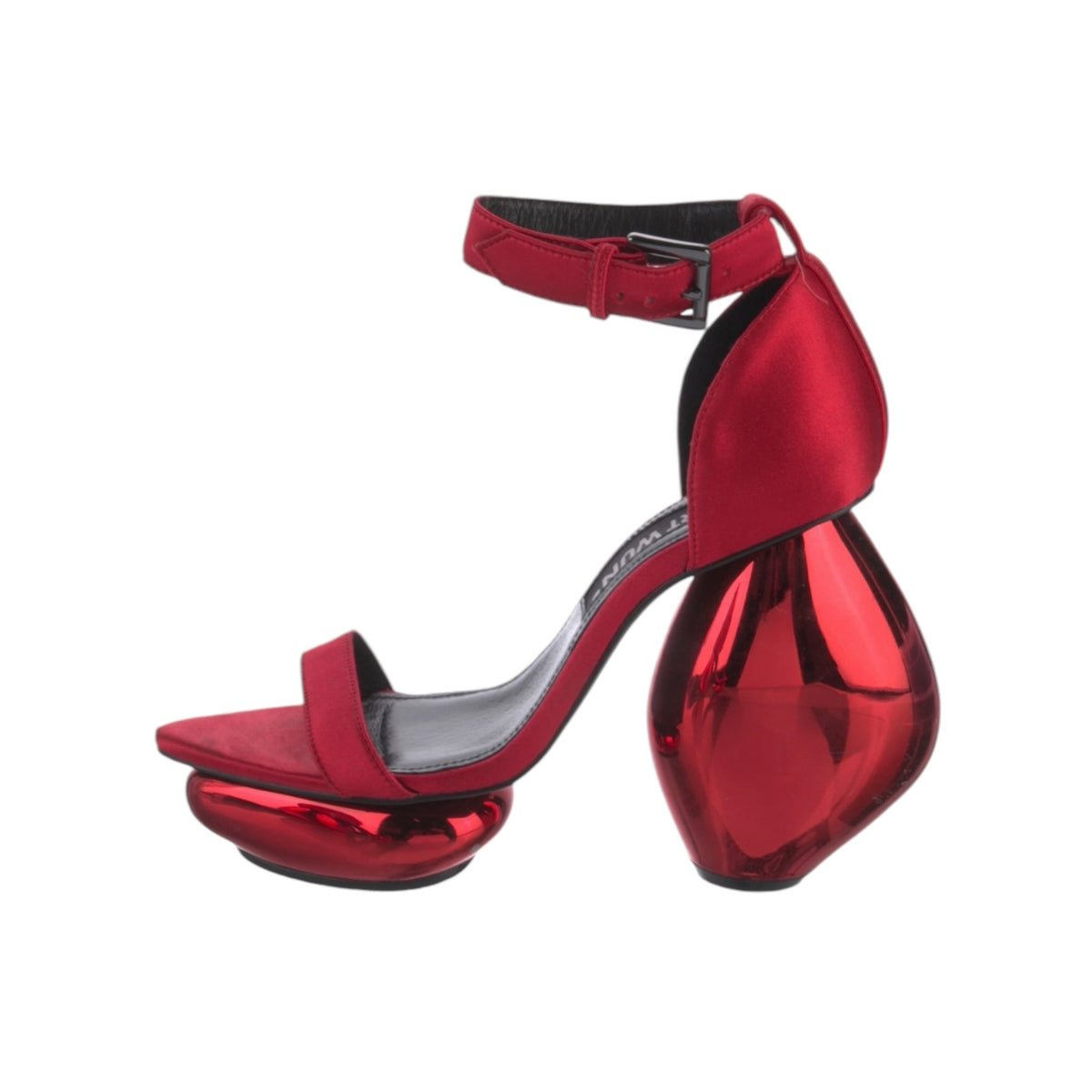 Abstract Balloon platform heel