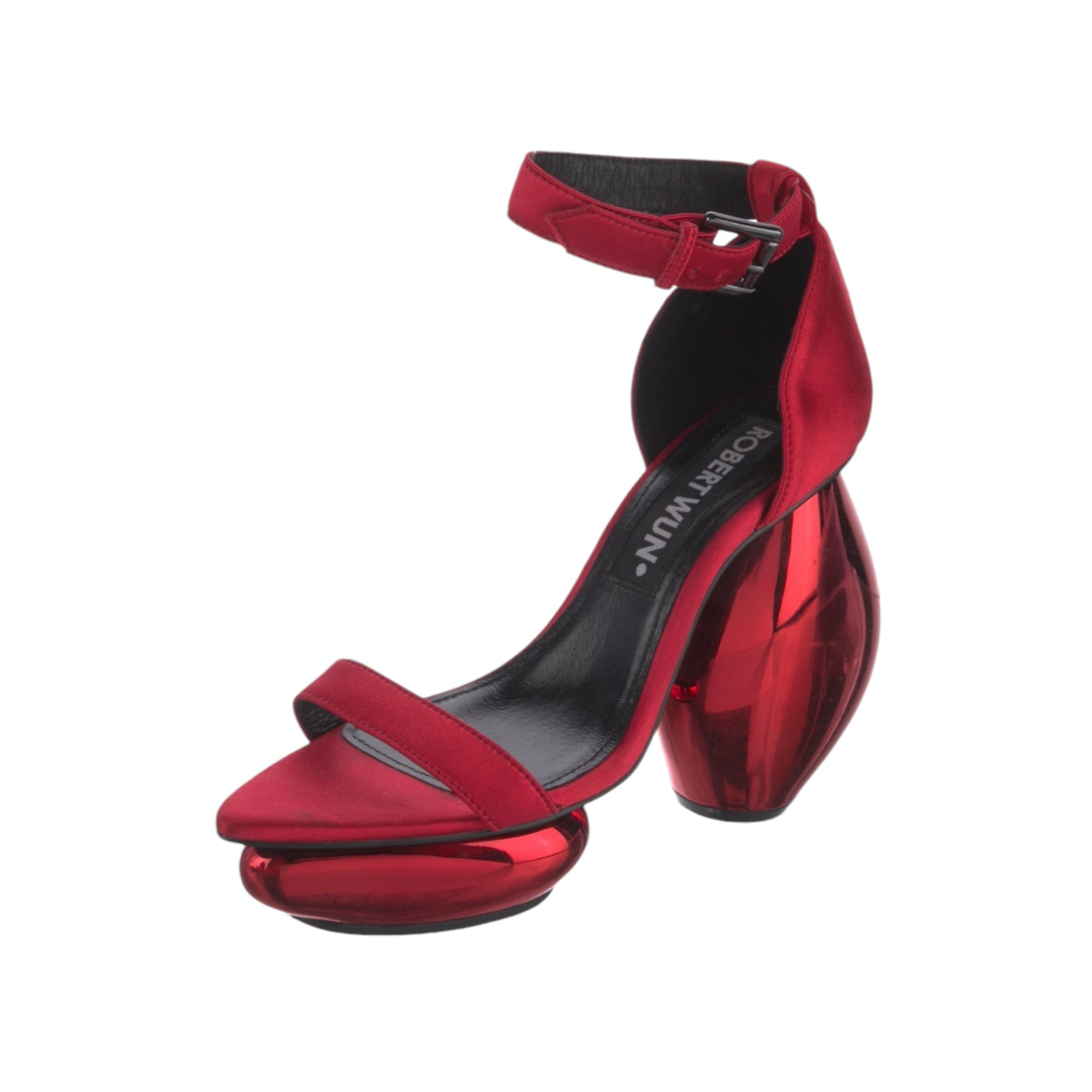 Abstract Balloon platform heel