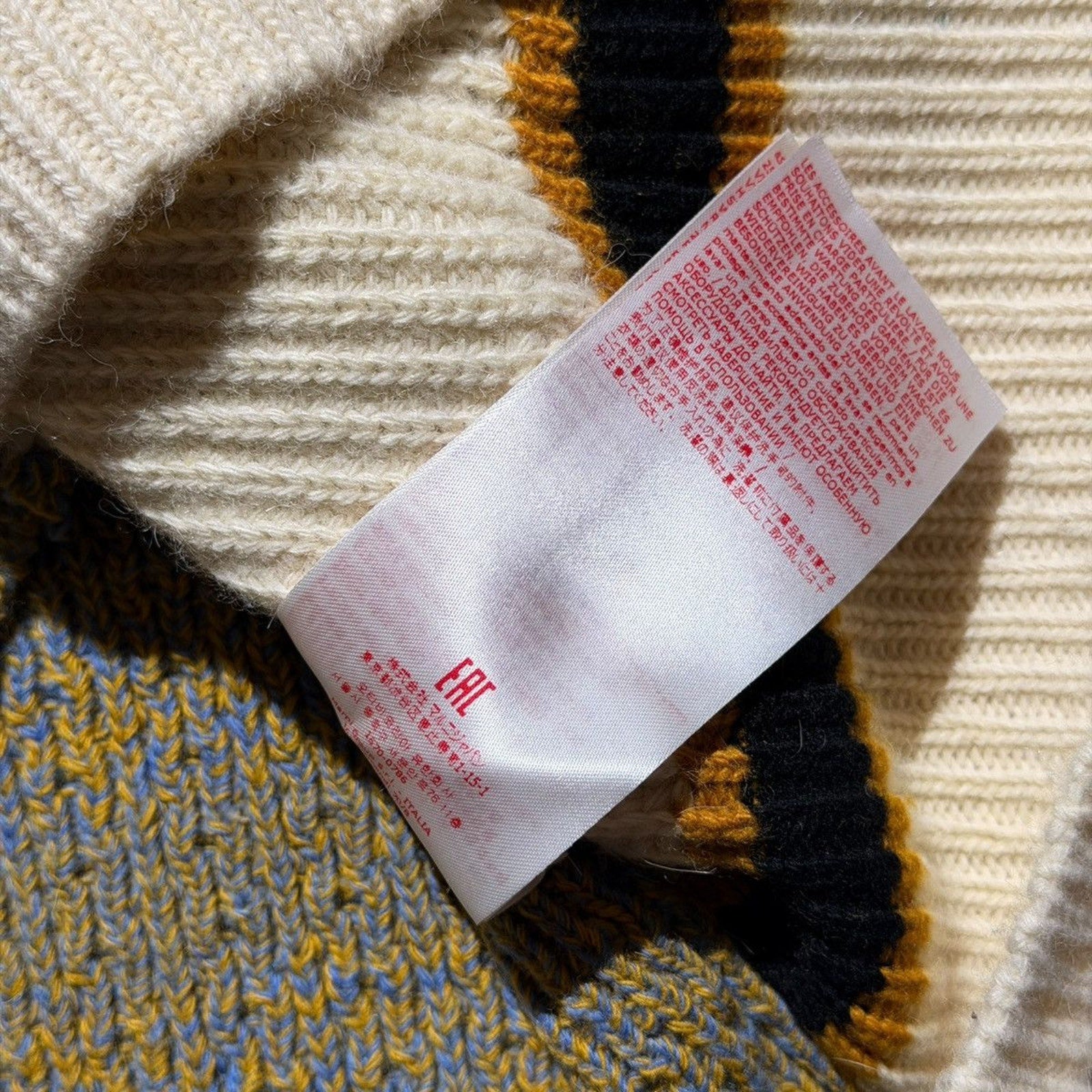 Two tone v neck sweater