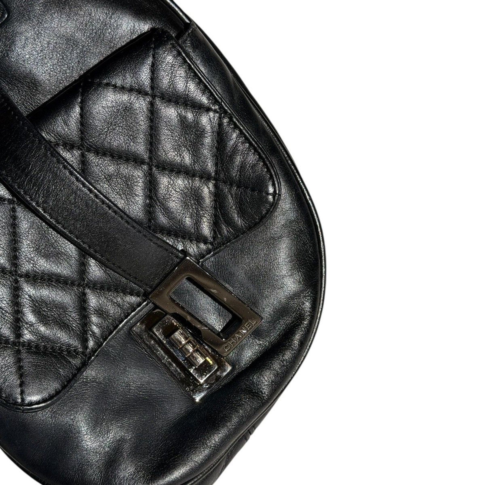Quilted leather cargo barrel bag