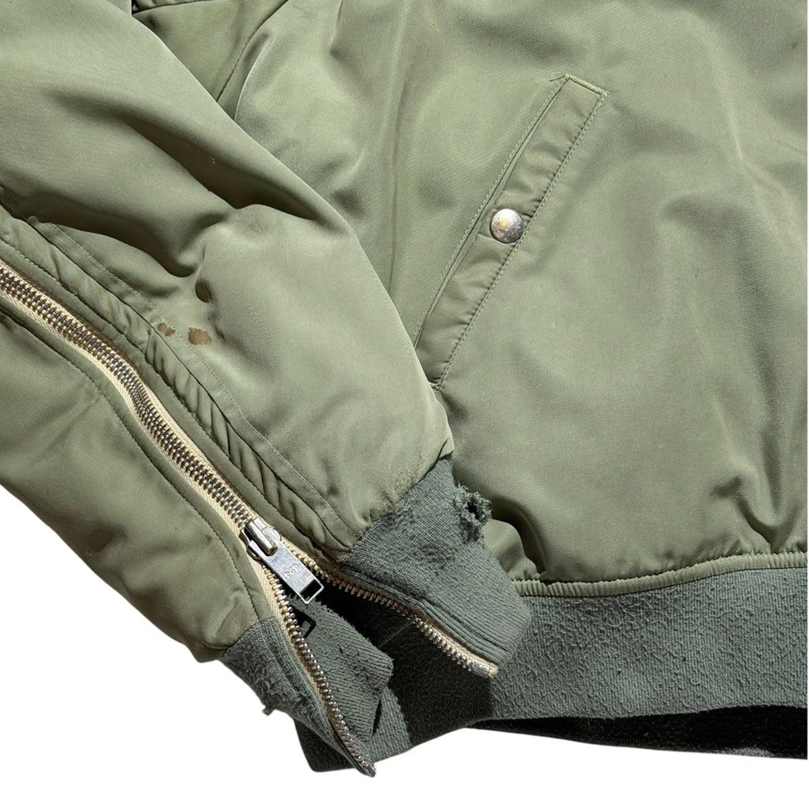 Reversible military zip bomber