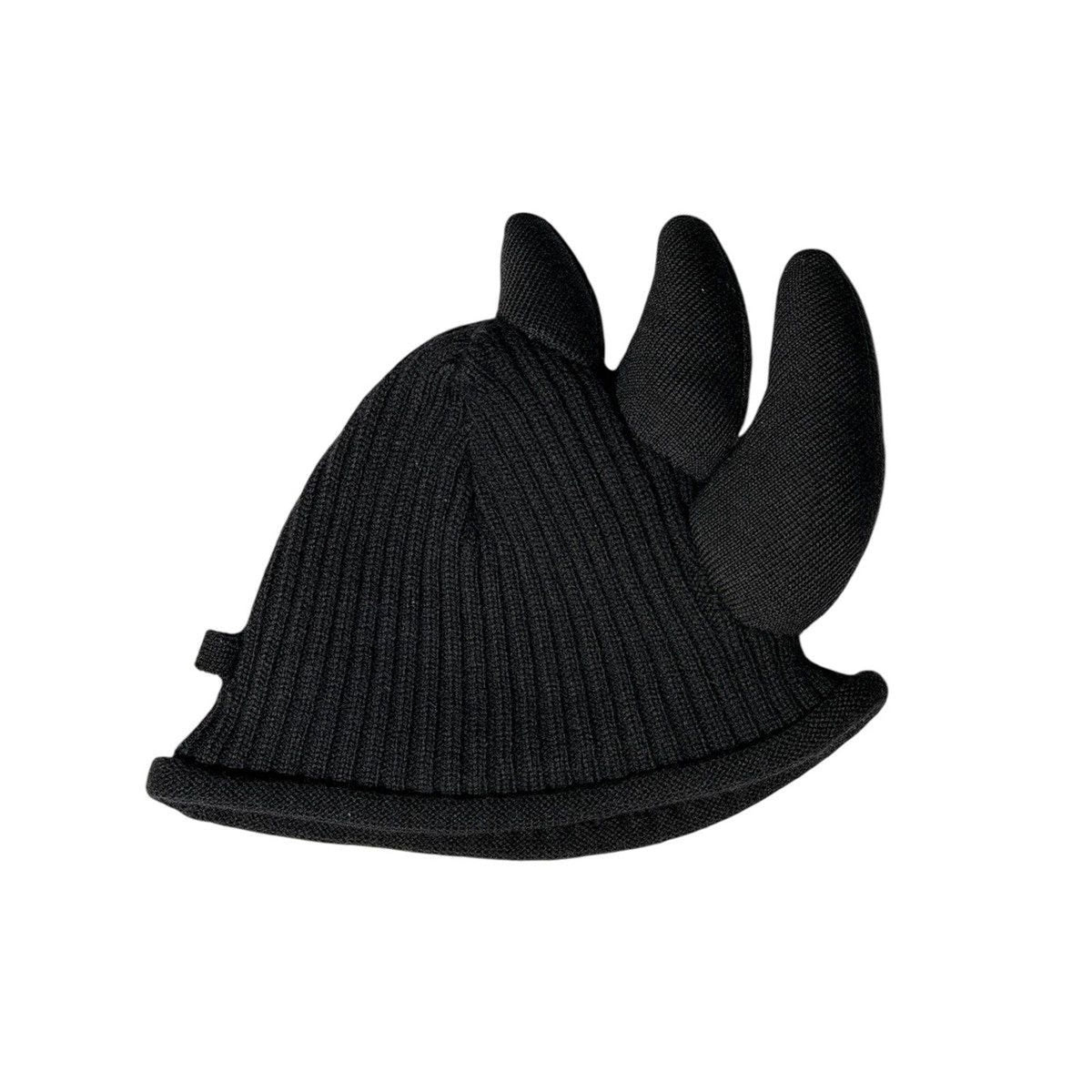 1993 Runway rhino horn hat
