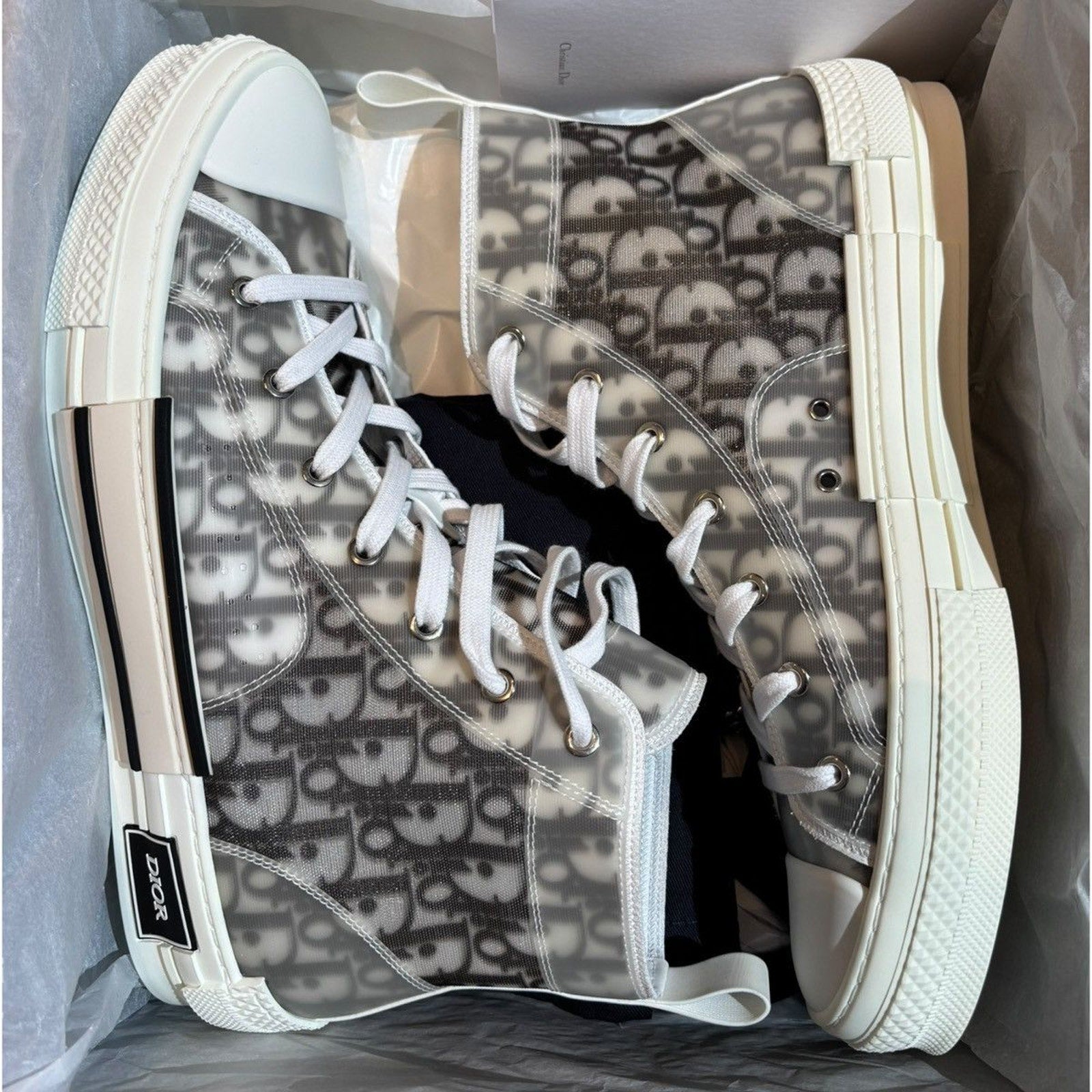 B23 oblique hi top sneaker