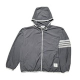 Arm band hooded windbreaker