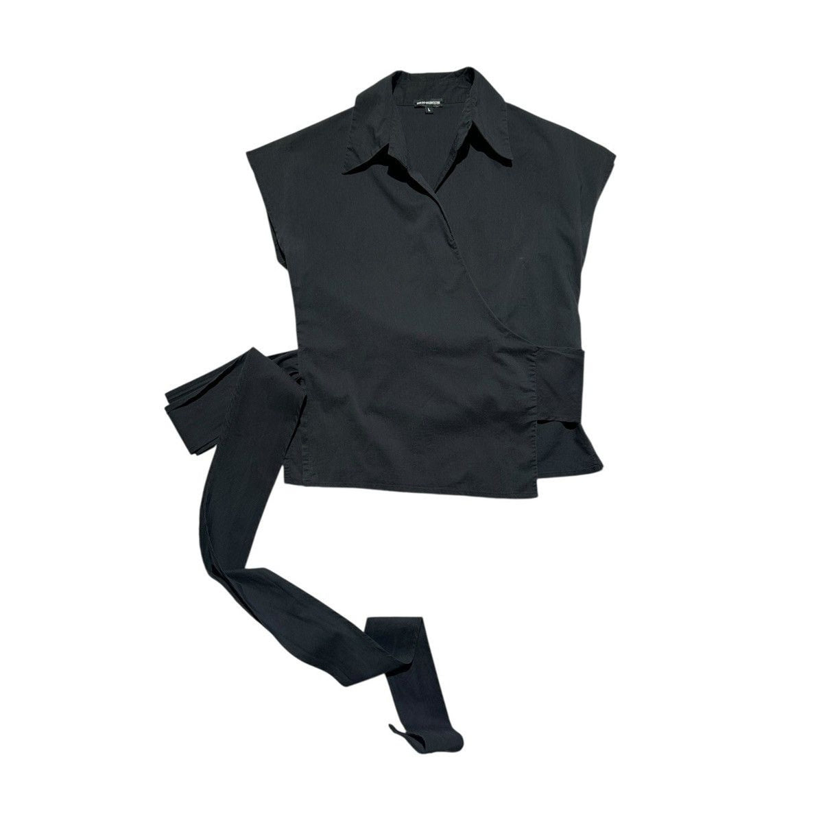 Sleeveless wrap multistyle top