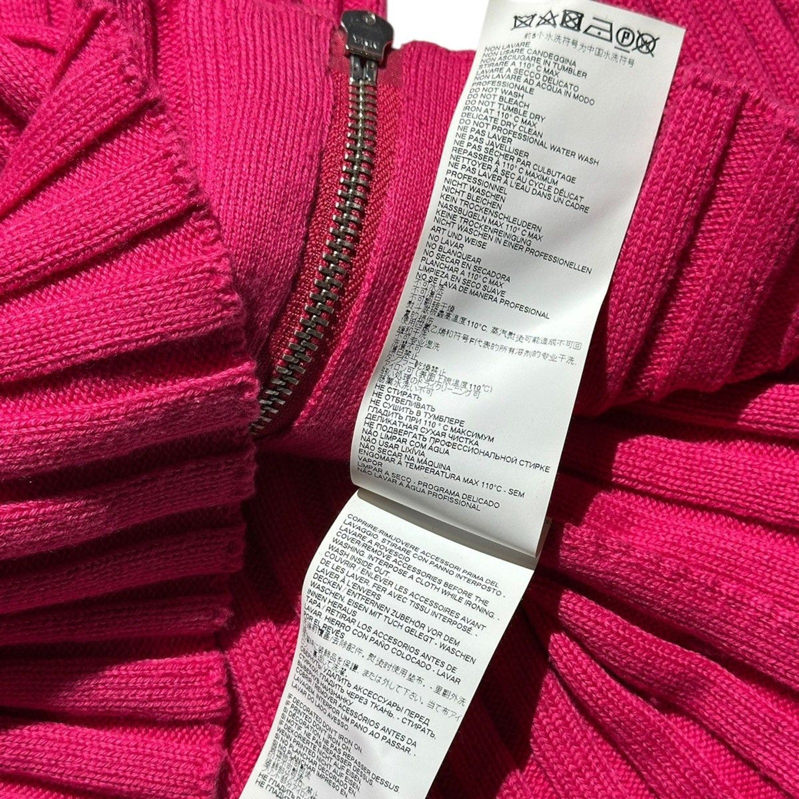 Ribbed stretch zippered sweater