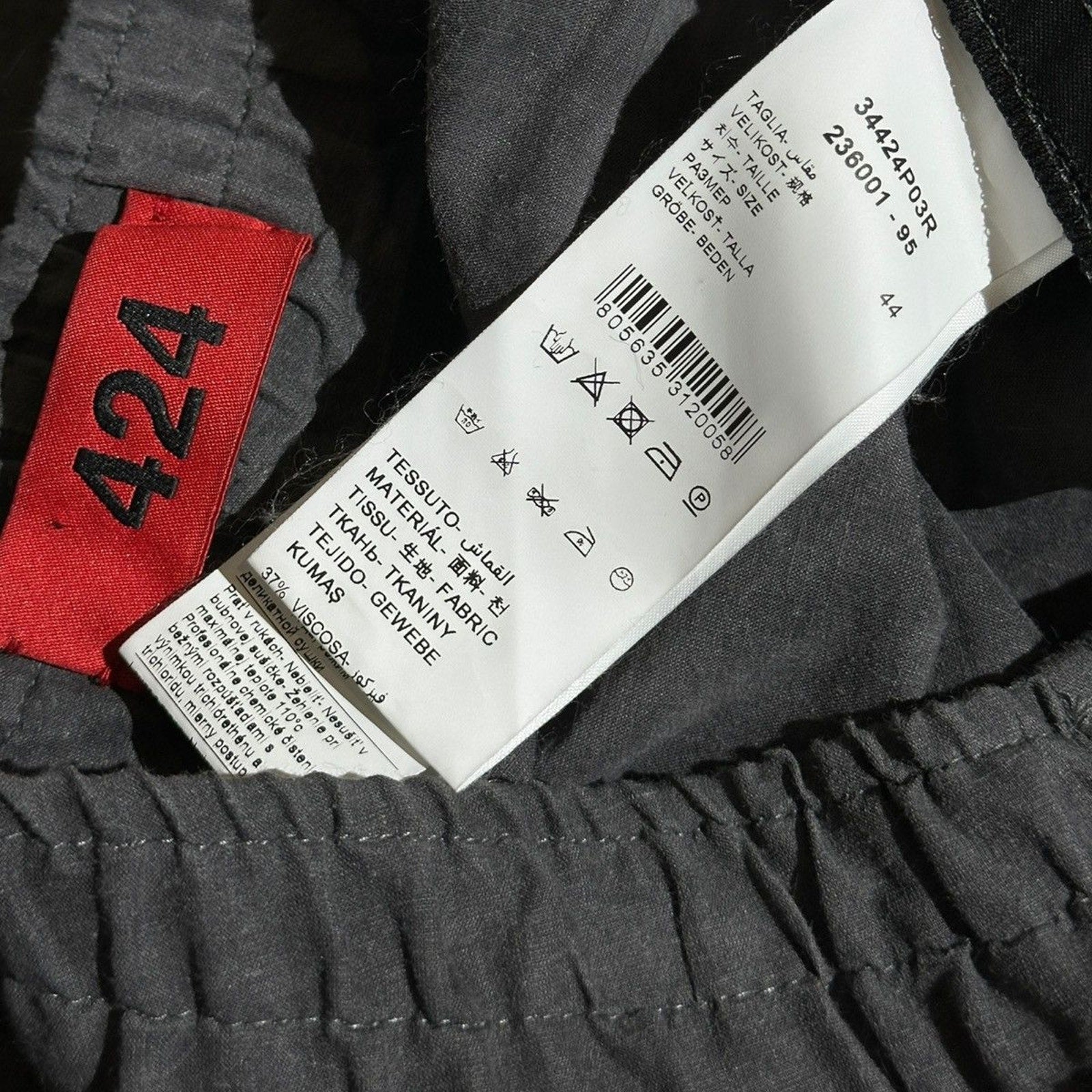 Workwear zippered adjustable cargo