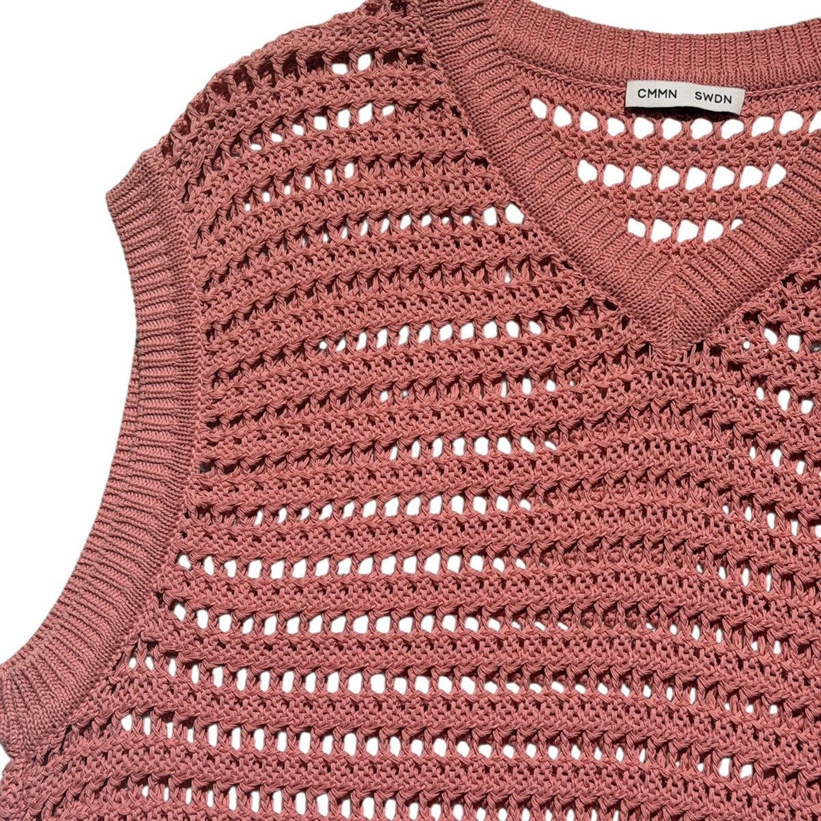 Netted woven tank