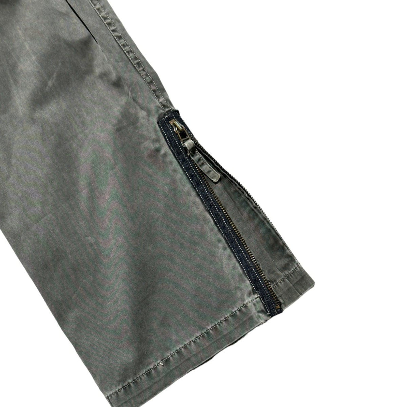 Flared Zippered Cargo Pant